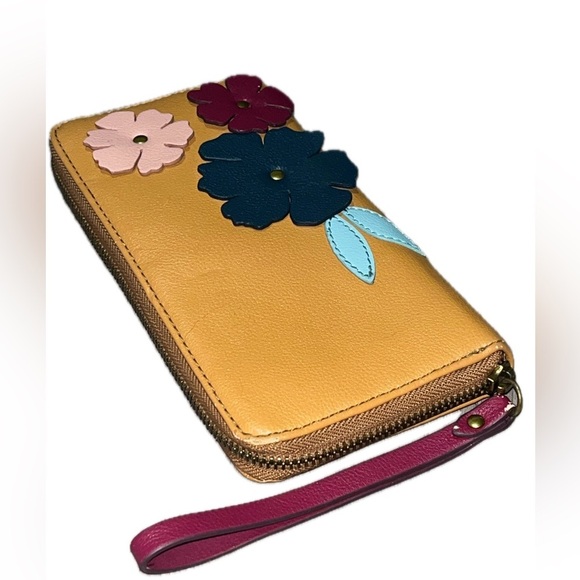 Fossil Brown Leather Flowers Zip Around Women’s Wallet Wristlet, GUC - Picture 11 of 12